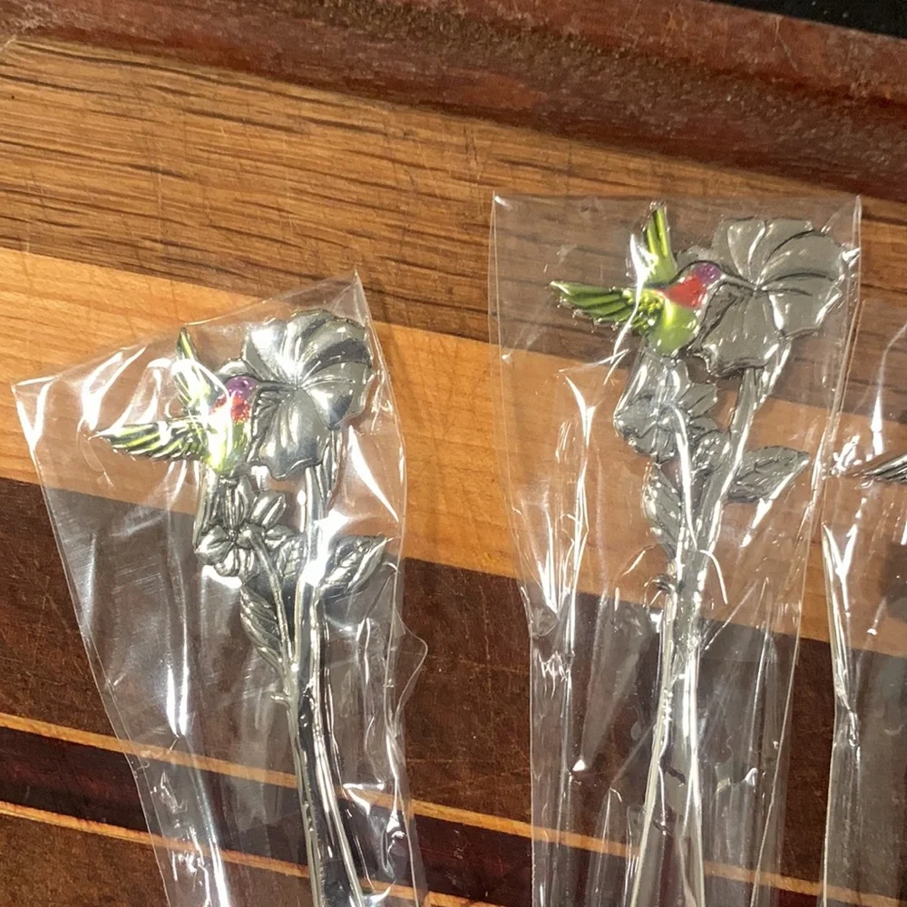 Set of 4 GANZ decorative 6 inch cheese spreaders: birds with flowers